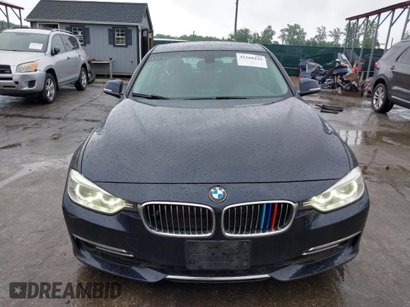 2014 BMW 3 Series 328d xDrive z VIN WBA3D5C52EKX95213, wystawiony jako IAAI lot #42260429 z przebiegiem 220 089 mil mil oraz . Historia ofert i sprzedaży dostępna na DreamBid. Obrazek 12.