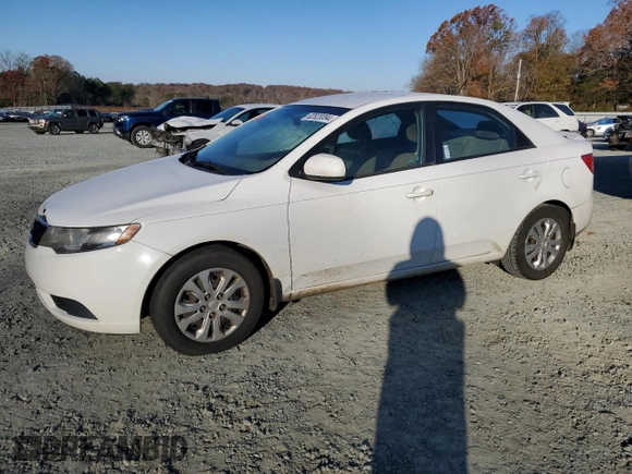 2011 Kia Forte LX with VIN KNAFT4A25B5435866, listed as a Copart auction lot 82820094 with 220,225 mi miles and Salvage Title. Bid and sale history available at carsss.com. Image 1.