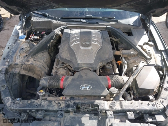 2015 Hyundai Genesis 5.0L with VIN KMHGN4JF5FU027850, listed as a IAAI auction lot 41634248 with 122,999 mi miles. Bid and sale history available at carsss.com. Image 10.