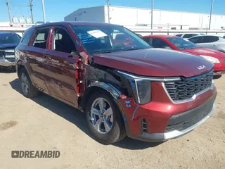 2024 Kia Sorento LX z VIN 5XYRG4JC8RG258261, wystawiony jako IAAI lot #41392359 z przebiegiem 15 163 mil mil oraz . Historia ofert i sprzedaży dostępna na DreamBid. Obrazek 1.