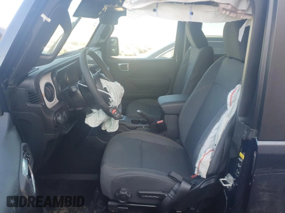 2025 Jeep Wrangler Sport z VIN 1C4PJXAN8SW509817, wystawiony jako Copart lot #42943945 z przebiegiem 178 mil mil oraz Szkoda całkowita • Salvage title. Historia ofert i sprzedaży dostępna na DreamBid. Obrazek 7.
