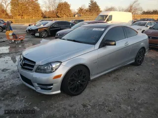 2015 Mercedes-Benz C-Class C 250 with VIN WDDGJ4HBXFG373156, listed as a Copart auction lot 43754385 with 130,610 mi miles and Clean Title. Bid and sale history available at carsss.com. Image 1.