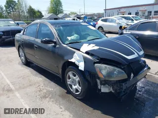 2003 Nissan Altima S with VIN 1N4AL11D03C129562, listed as a IAAI auction lot 41911150 with 205,862 mi miles. Bid and sale history available at carsss.com. Image 1.