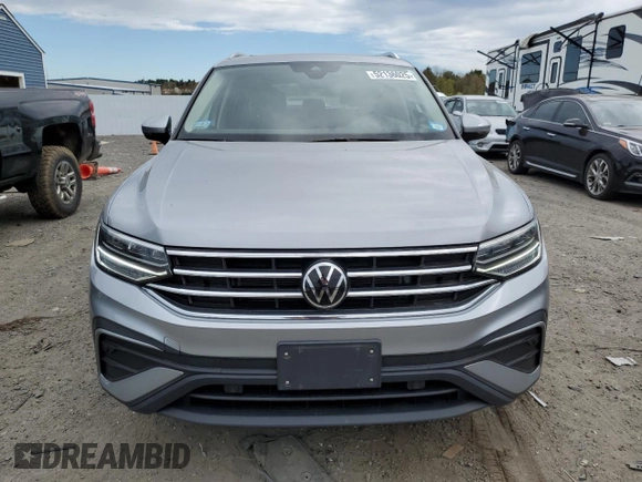 2022 Volkswagen Tiguan SE with VIN 3VV2B7AX3NM175114, listed as a Copart auction lot 52136025 with 35,906 mi miles and Salvage title. Bid and sale history available at DreamBid. Image 5.