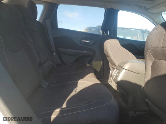 2016 Jeep Cherokee Latitude with VIN 1C4PJMCS5GW154873, listed as a Copart auction lot 45986335 with 82,028 mi miles and Salvage Title. Bid and sale history available at carsss.com. Image 11.