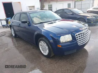 2006 Chrysler 300 z VIN 2C3KA43R36H298205, wystawiony jako IAAI lot #42185411 z przebiegiem 116 233 mil mil oraz . Historia ofert i sprzedaży dostępna na DreamBid. Obrazek 1.