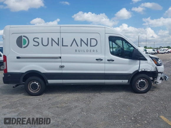 2023 Ford Transit Cargo с VIN 1FTBR1C86PKB70724, выставлен на аукционе IAAI как лот 42234731 с пробегом 30 264 миль миль и . История ставок и продаж доступна на DreamBid. Изображение 14.