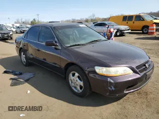 1998 Honda Accord EX z VIN 1HGCG6670WA227791, wystawiony jako Copart lot #49052565 z przebiegiem 159 332 mil mil oraz Szkoda całkowita • Salvage title. Historia ofert i sprzedaży dostępna na DreamBid. Obrazek 4.