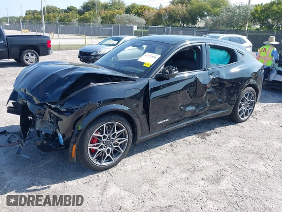 2024 Ford Mustang Mach-E GT z VIN 3FMTK4SX2RMA42734, wystawiony jako IAAI lot #41972888 z przebiegiem 3 378 mil mil oraz . Historia ofert i sprzedaży dostępna na DreamBid. Obrazek 2.