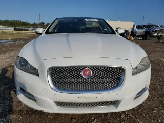 2014 Jaguar XJ Portfolio with VIN SAJWA2GZ3E8V60788, listed as a Copart auction lot 43272405 with 97,196 mi miles and Salvage title. Bid and sale history available at DreamBid. Image 5.