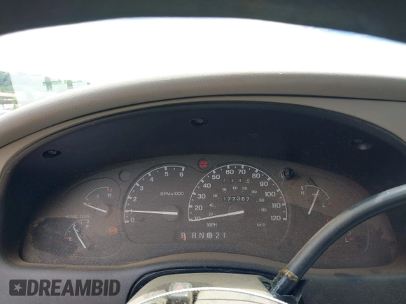 1999 Ford Explorer XL z VIN 1FMDU34X5XUC08663, wystawiony jako IAAI lot #42385444 z przebiegiem 177 387 mil mil oraz . Historia ofert i sprzedaży dostępna na DreamBid. Obrazek 7.