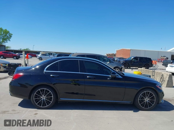 2021 Mercedes-Benz C 300 z VIN W1KWF8DB0MR618283, wystawiony jako IAAI lot #42084388 z przebiegiem 66 565 mil mil oraz . Historia ofert i sprzedaży dostępna na DreamBid. Obrazek 14.