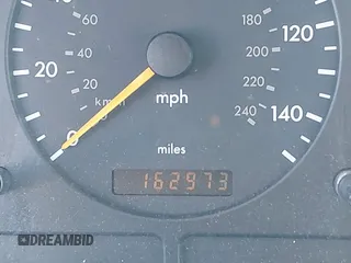 2003 Mercedes-Benz M-Class 3.2L with VIN 4JGAB54E03A383496, listed as a IAAI auction lot 41327756 with 162,973 mi miles. Bid and sale history available at carsss.com. Image 15.