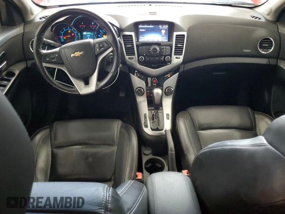 2014 Chevrolet Cruze 2LT z VIN 1G1PE5SB5E7274698, wystawiony jako Copart lot #56742225 z przebiegiem 205 203 mil mil oraz Szkoda całkowita • Salvage title. Historia ofert i sprzedaży dostępna na DreamBid. Obrazek 8.
