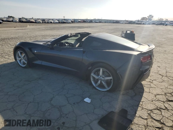 2015 Chevrolet Corvette 1LT z VIN 1G1YB2D77F5112539, wystawiony jako Copart lot #54171285 z przebiegiem 65 575 mil mil oraz Szkoda całkowita • Salvage title. Historia ofert i sprzedaży dostępna na DreamBid. Obrazek 2.
