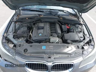 2010 BMW 5 Series 528i with VIN WBANU5C52AC129062, listed as a IAAI auction lot 42087362 with 200,403 mi miles and . Bid and sale history available at carsss.com. Image 10.