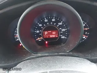 2014 Kia Soul with VIN KNDJN2A26E7033942, listed as a IAAI auction lot 41271872 with 90,901 mi miles. Bid and sale history available at carsss.com. Image 7.
