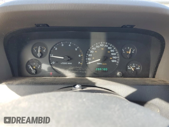 2002 Jeep Grand Cherokee with VIN 1J4GX38S82C178199, listed as a Copart auction lot 48996515 with 299,780 mi miles and Salvage title. Bid and sale history available at DreamBid. Image 9.