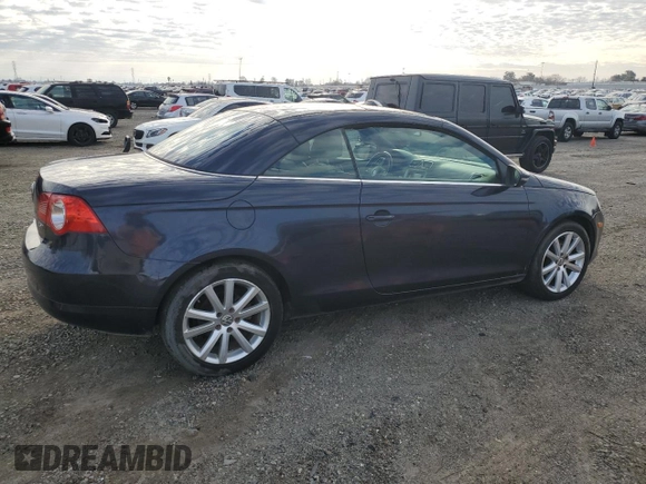 2011 Volkswagen Eos Komfort with VIN WVWBW7AH5BV002823, listed as a Copart auction lot 46122135 with 137,277 mi miles and Clean Title. Bid and sale history available at DreamBid. Image 3.