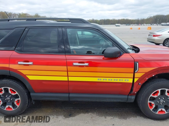 2024 Ford Bronco z VIN 3FMCR9K69RRF45079, wystawiony jako IAAI lot #42009210 z przebiegiem 3 267 mil mil oraz . Historia ofert i sprzedaży dostępna na DreamBid. Obrazek 13.