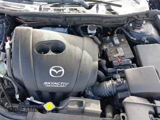 2015 Mazda 3 S Grand Touring z VIN JM1BM1W35F1238188, wystawiony jako IAAI lot #41206030 z przebiegiem 316 542 mil mil oraz . Historia ofert i sprzedaży dostępna na DreamBid. Obrazek 10.