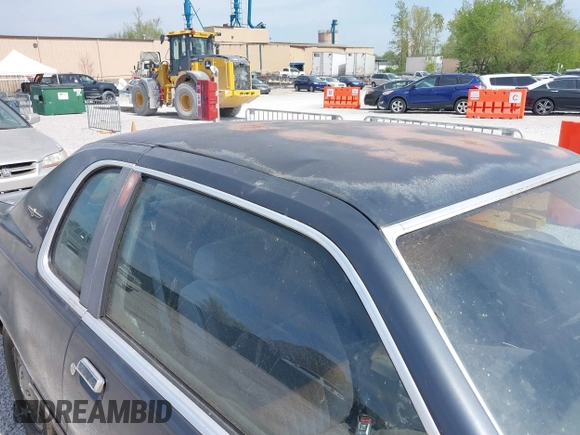 1984 Ford Thunderbird with VIN 1FABP46F1EH236498, listed as a IAAI auction lot 42025335 with 59,589 mi miles and . Bid and sale history available at DreamBid. Image 13.