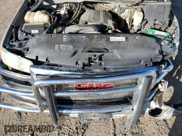 2004 GMC Sierra 2500HD SLT with VIN 1GTHK23G94F260255, listed as a Copart auction lot 72744044 with 153,740 mi miles and Clean title. Bid and sale history available at DreamBid. Image 11.