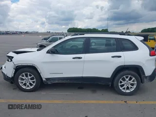2015 Jeep Cherokee Sport z VIN 1C4PJMAB6FW773872, wystawiony jako IAAI lot #42376516 z przebiegiem 135 209 mil mil oraz . Historia ofert i sprzedaży dostępna na DreamBid. Obrazek 14.