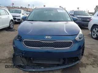 2017 Kia Niro FE with VIN KNDCB3LC1H5093432, listed as a IAAI auction lot 41464983 with 99,516 mi miles. Bid and sale history available at carsss.com. Image 12.