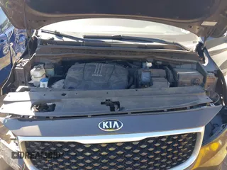 2017 Kia Sedona LX with VIN KNDMB5C14H6329340, listed as a IAAI auction lot 41803814 with 106,672 mi miles. Bid and sale history available at carsss.com. Image 10.