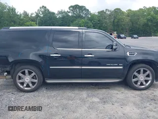 2014 Cadillac Escalade ESV Luxury with VIN 1GYS4HEF6ER199190, listed as a IAAI auction lot 42365693 with 144,875 mi miles and . Bid and sale history available at DreamBid. Image 14.