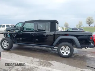 2020 Jeep Gladiator Sport S с VIN 1C6HJTAG8LL122726, выставлен на аукционе IAAI как лот 41886929 с пробегом 82 473 миль миль и . История ставок и продаж доступна на DreamBid. Изображение 15.