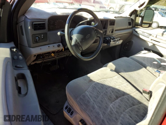 2000 Ford F-350 XL with VIN 1FTSX31F0YEB82614, listed as a Copart auction lot 42646525 with 172,112 mi miles and Salvage Title. Bid and sale history available at DreamBid. Image 8.