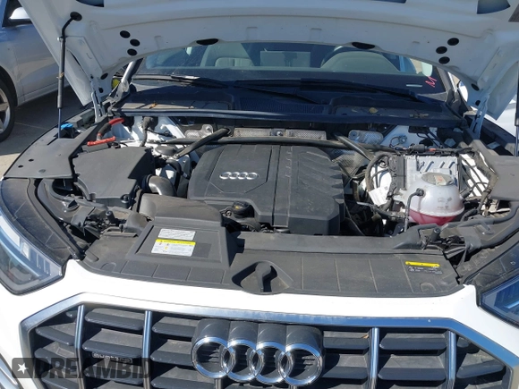2021 Audi Q5 Premium with VIN WA1AAAFY6M2045811, listed as a IAAI auction lot 41750550 with 9,563 mi miles and . Bid and sale history available at DreamBid. Image 10.