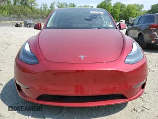 2024 Tesla Model Y Long Range с VIN 7SAYGDEE2RF197362, выставлен на аукционе Copart как лот 55239325 с пробегом 10 943 миль миль и Списание • Salvage title. История ставок и продаж доступна на DreamBid. Изображение 5.