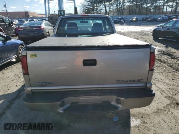 2001 Chevrolet S-10 LS with VIN 1GCCS19571K141956, listed as a Copart auction lot 87008824 with 110,035 mi miles and Clean Title. Bid and sale history available at DreamBid. Image 6.