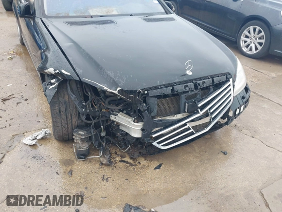 2011 Mercedes-Benz S-Class S 550 with VIN WDDNG7BB1BA375438, listed as a IAAI auction lot 41605141 with 110,972 mi miles. Bid and sale history available at carsss.com. Image 6.