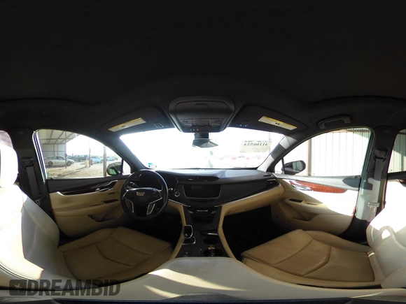 2019 Cadillac XT5 Premium Luxury FWD z VIN 1GYKNERS0KZ157287, wystawiony jako IAAI lot #41106524 z przebiegiem 131 464 mil mil oraz . Historia ofert i sprzedaży dostępna na DreamBid. Obrazek 18.