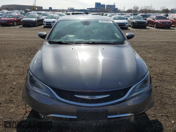 2015 Chrysler 200 C z VIN 1C3CCCEG7FN557063, wystawiony jako Copart lot #50278025 z przebiegiem 146 749 mil mil oraz Szkody całkowita. Historia ofert i sprzedaży dostępna na DreamBid. Obrazek 5.