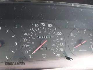 1991 Volvo 900 z VIN YV1JA8942M3020643, wystawiony jako IAAI lot #42130496 z przebiegiem 57 529 mil mil oraz . Historia ofert i sprzedaży dostępna na DreamBid. Obrazek 7.