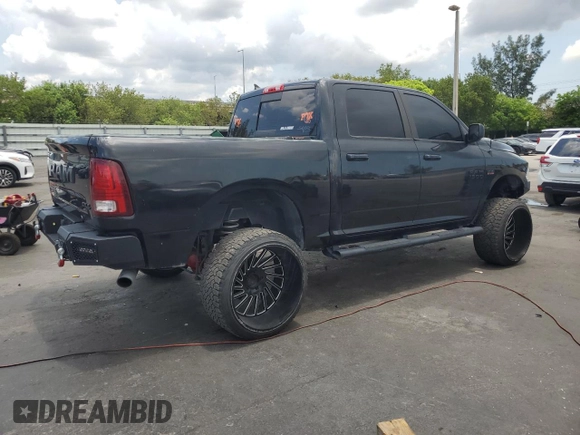 2016 Ram 1500 Rebel z VIN 1C6RR7YT0GS336788, wystawiony jako Copart lot #58507795 z przebiegiem Nie podano mil oraz Szkody całkowita. Historia ofert i sprzedaży dostępna na DreamBid. Obrazek 3.