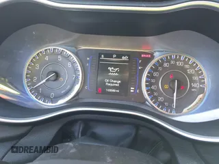 2015 Chrysler 200 Limited с VIN 1C3CCCAB3FN529027, выставлен на аукционе IAAI как лот 41433448 с пробегом 103 589 миль миль и . История ставок и продаж доступна на DreamBid. Изображение 7.