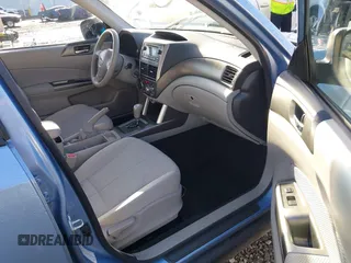 2011 Subaru Forester X Premium с VIN JF2SHADC3BH740353, выставлен на аукционе IAAI как лот 42000278 с пробегом 65 024 миль миль и . История ставок и продаж доступна на DreamBid. Изображение 5.