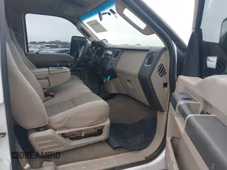 2008 Ford Super Duty F-250 SRW XL with VIN 1FTSW21R88EB69374, listed as a IAAI auction lot 42103030 with 347,648 mi miles. Bid and sale history available at carsss.com. Image 5.