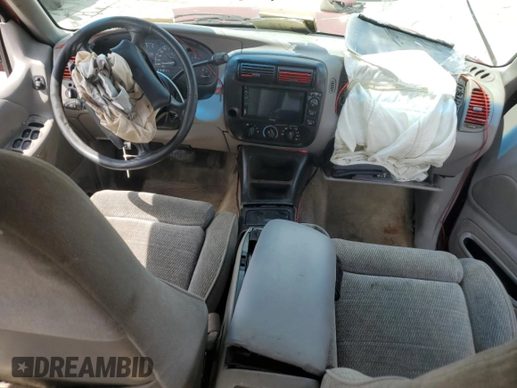 1996 Ford Explorer XL with VIN 1FMDU32X3TUC75095, listed as a Copart auction lot 61764285 with 185,220 mi miles and Clean title. Bid and sale history available at DreamBid. Image 8.