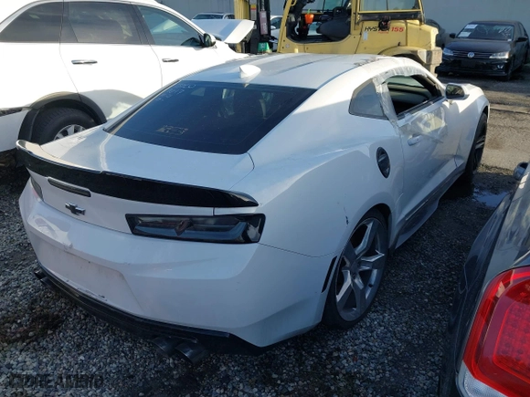 2016 Chevrolet Camaro 1SS with VIN 1G1FF1R79G0151792, listed as a IAAI auction lot 41357952 with 1 mi miles. Bid and sale history available at carsss.com. Image 4.