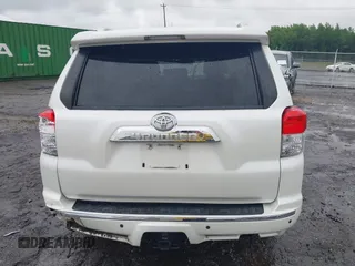 2010 Toyota 4Runner SR5 z VIN JTEZU5JR7A5008313, wystawiony jako IAAI lot #42242277 z przebiegiem 276 484 mil mil oraz . Historia ofert i sprzedaży dostępna na DreamBid. Obrazek 16.