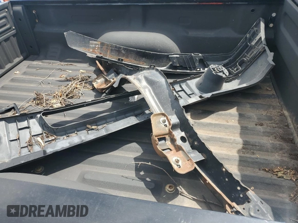2011 Ford Ranger XL with VIN 1FTKR1AD5BPA46715, listed as a Copart auction lot 58493065 with 177,515 mi miles and Salvage title. Bid and sale history available at DreamBid. Image 12.