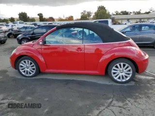 2008 Volkswagen Beetle SE z VIN 3VWRG31Y18M400549, wystawiony jako Copart lot #80953294 z przebiegiem 110 096 mil mil oraz Czysty tytuł • Clean title. Historia ofert i sprzedaży dostępna na DreamBid. Obrazek 2.