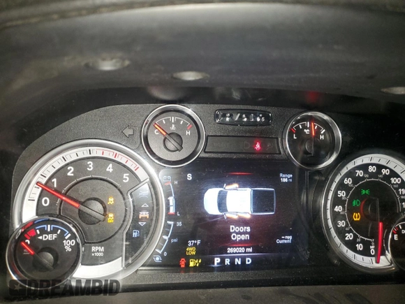 2016 Ram 2500 Laramie z VIN 3C6UR5NL6GG260634, wystawiony jako Copart lot #88674495 z przebiegiem 269 020 mil mil oraz Szkoda całkowita • Salvage title. Historia ofert i sprzedaży dostępna na DreamBid. Obrazek 9.